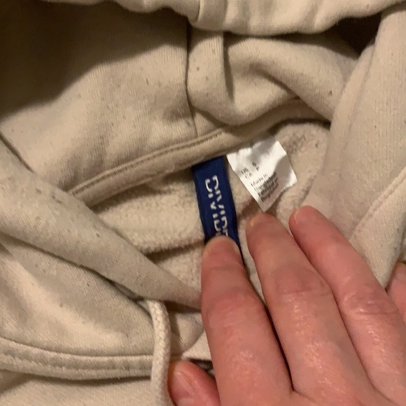 Hoodie size small - Picture 3 of 6